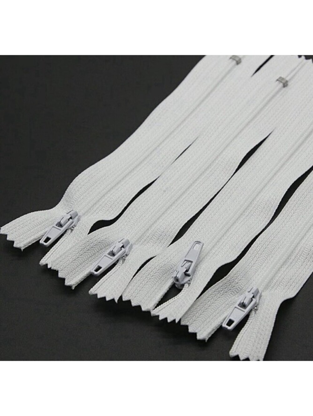 20pcs 24 Inch #3 Nylon Coil Close End Zipper for Sewing | Bulk Sewing White